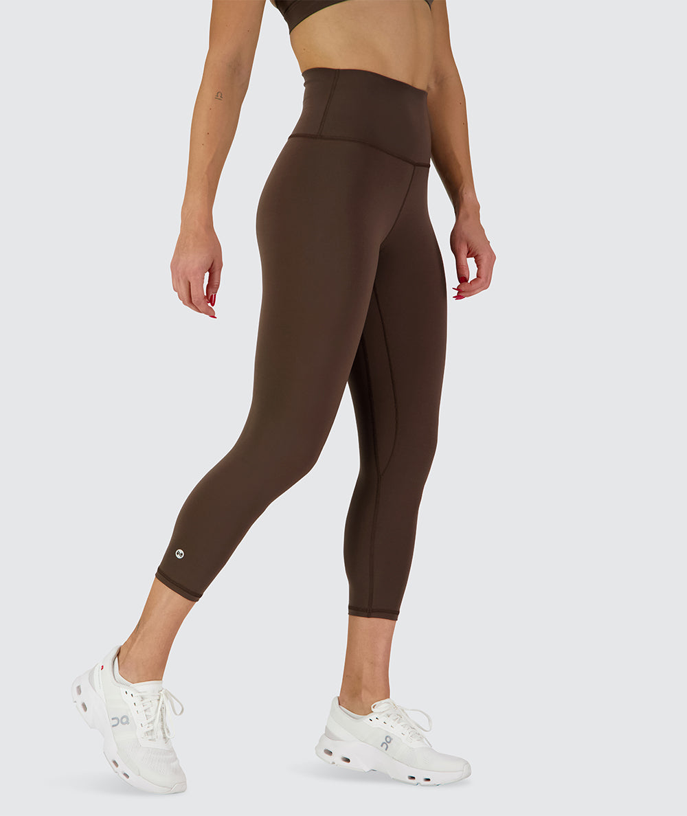 High-Waist 7/8 tights, Model 176 cm / size S#color_coffee-bean