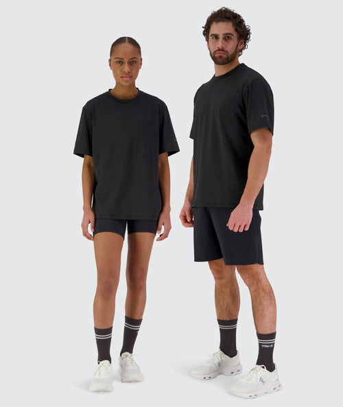 Gymnation ComfyKnit training T-Shirt - Unisex, Model Male 179cm size M / Female 167 size XS #color_black