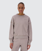 Women Crewneck Model 167 cm / size S #color_sand