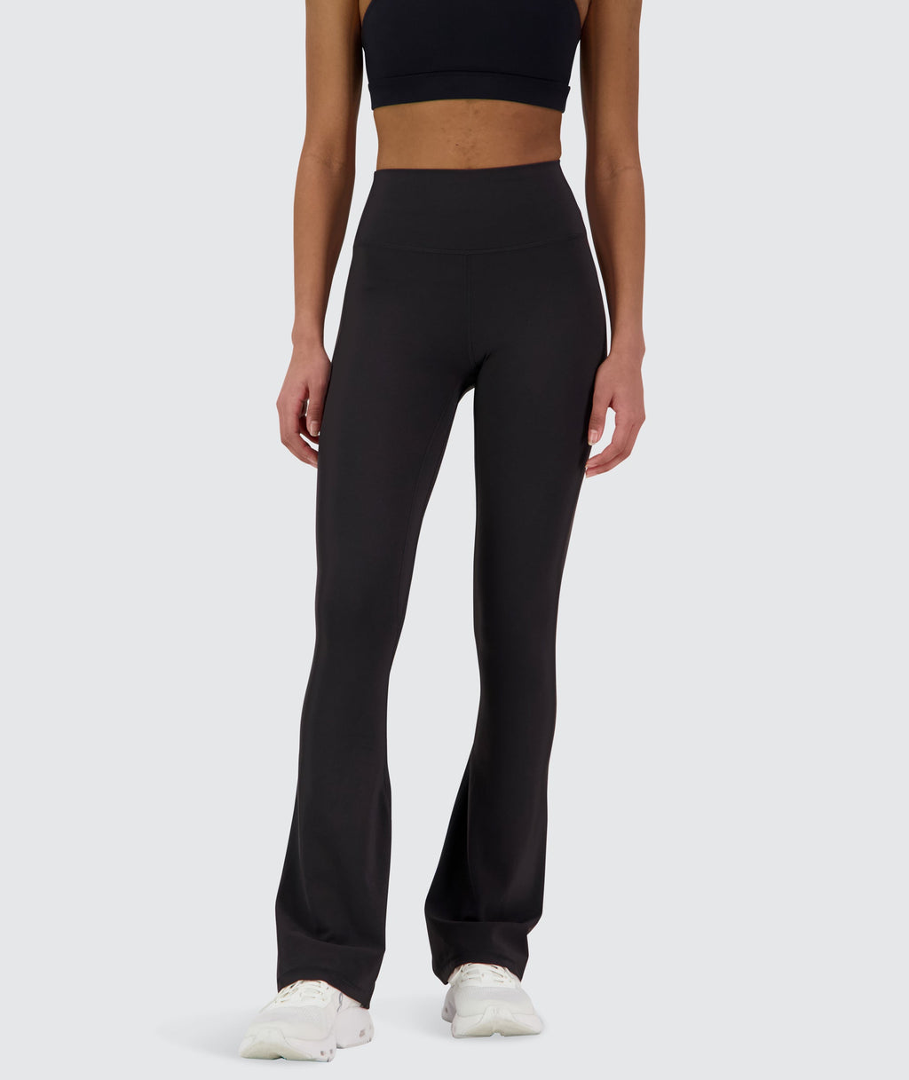 SuperSoft Flared Leggings, Model 167 cm / size XS #color_black