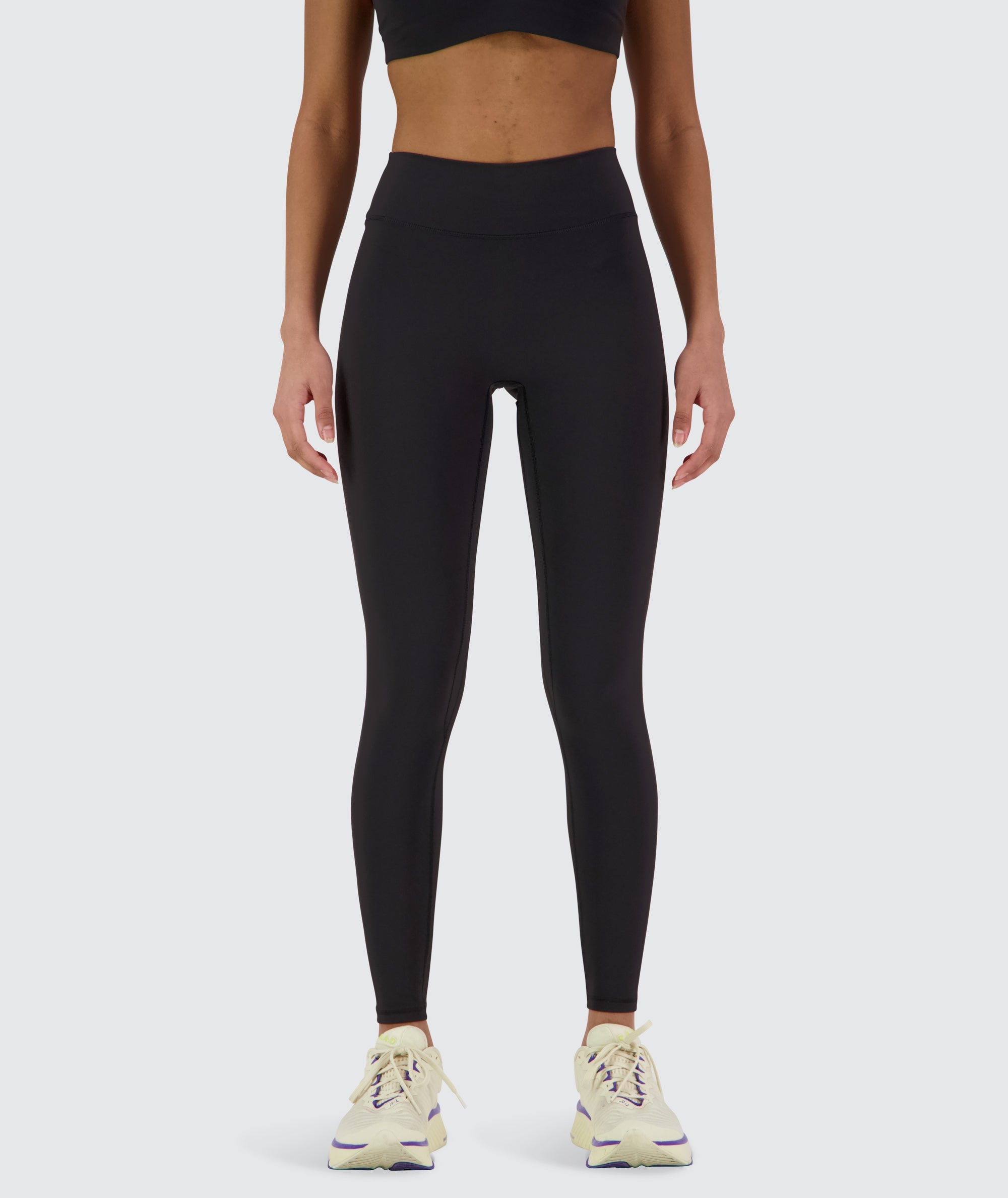 SuperSoft Seamless Leggings Model 167cm / Size S #color_black