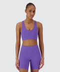 Supersoft V-neck Bra, Model 167 cm / size S #color_violet-vibe