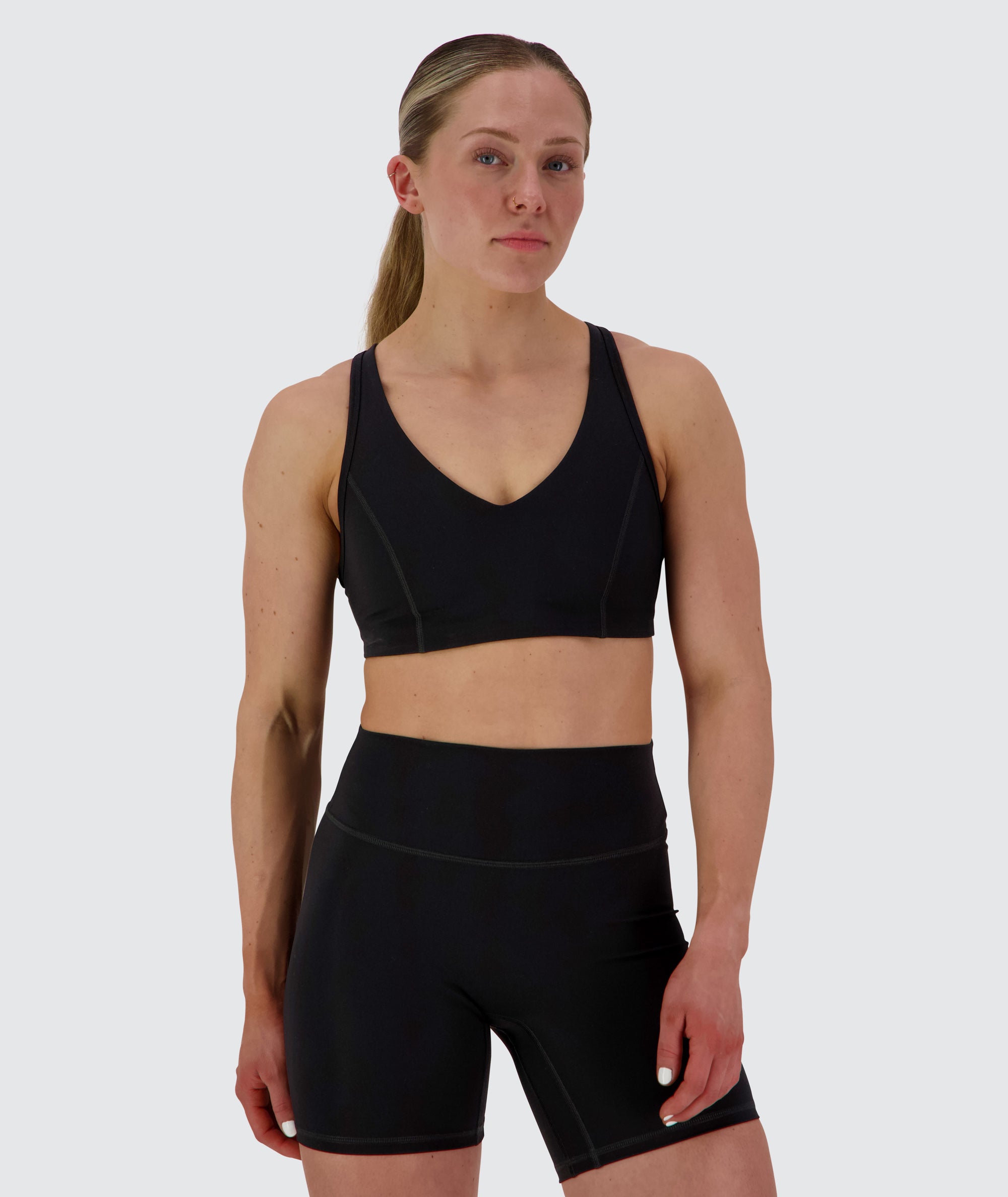 EveryForm V-Neck Sports Bra, Model 166 cm / size S #color_black