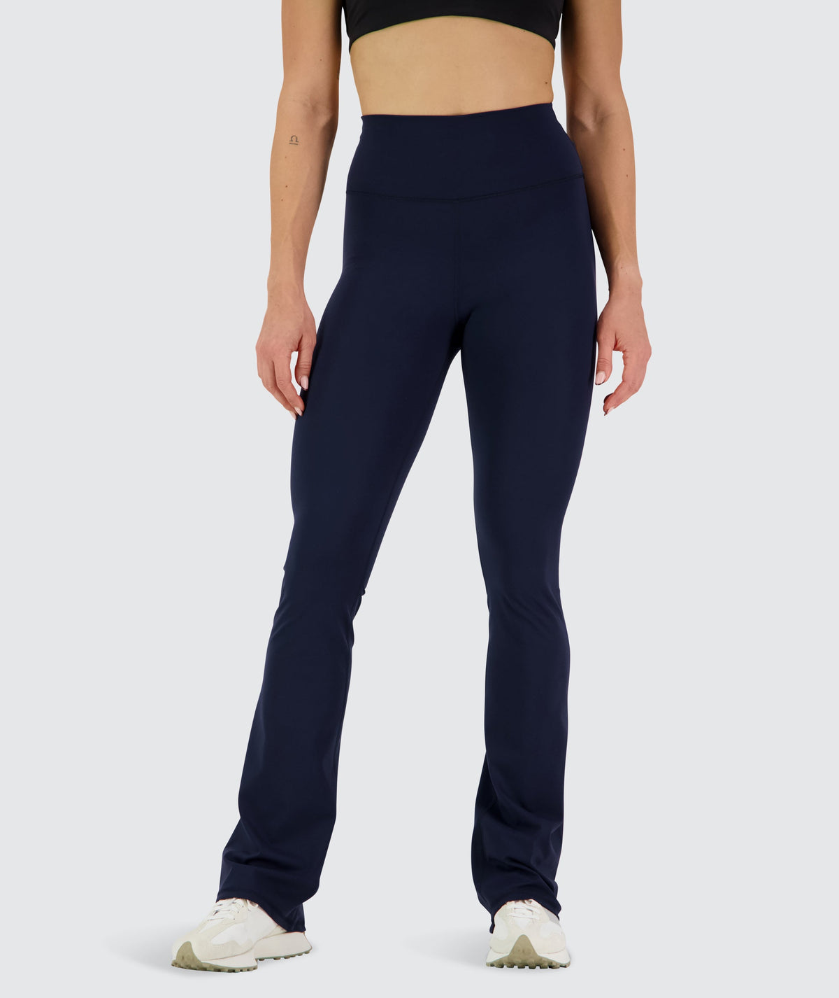 Women's Flared Everyday Tights Dark Navy, Model 176 cm / Tall S#color_dark-navy