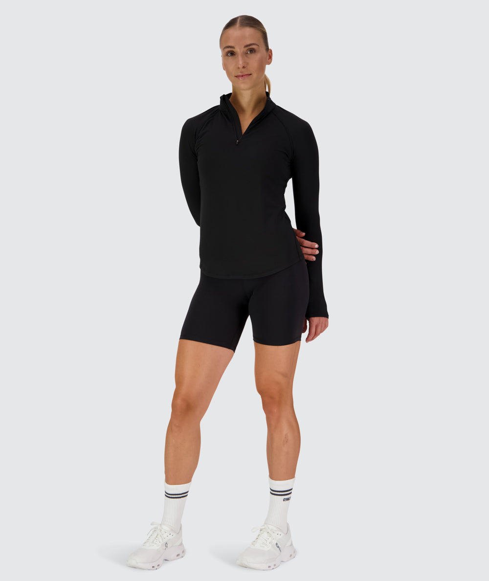 Women's super comfy half-zip, Model 176 cm / size S#color_black